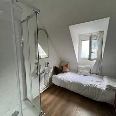 Pansiyon Petites Chambres Renovees 2024 17e *