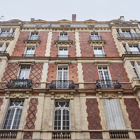 Petites Chambres Renovees 2024 17e Paris